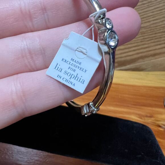 Lia Sophia Stretch Bracelet Rhinestone Bangle Layering Piece Silver Tone NEW - Picture 4 of 6